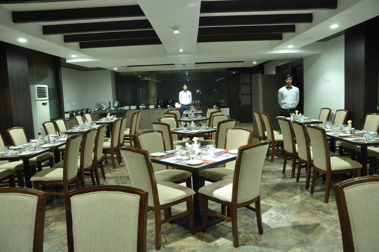 Grand Clarks Inn Badami Exteriér fotografie